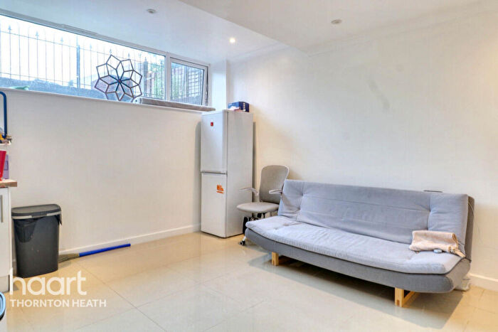 2 Bedroom Flat For Sale In London Road, Thornton Heath, CR7