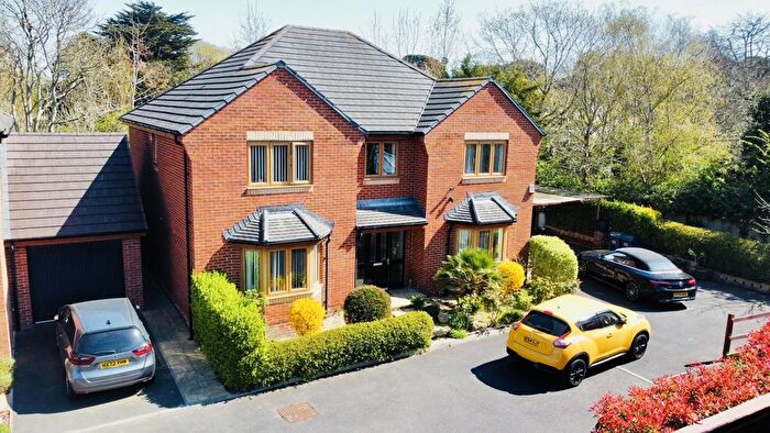 5 Bedroom Detached House For Sale In Oyster Close, Hayling Island, PO11