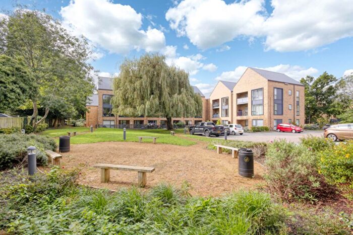 2 Bedroom Apartment For Sale In Larges Lane, Bracknell, RG12