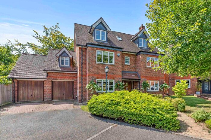 5 Bedroom Detached House For Sale In Willow Chase, Hazlemere, HP15