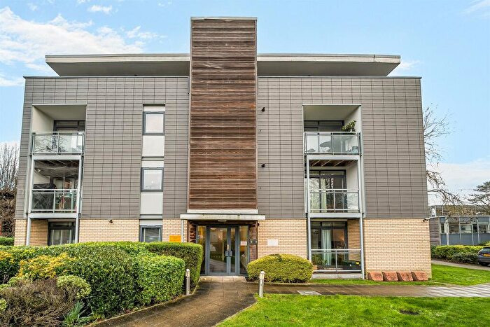 1 Bedroom Flat For Sale In Newsom Place, St. Albans, AL1