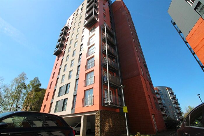 1 Bedroom Flat For Sale In Stillwater Drive, Manchester, M11