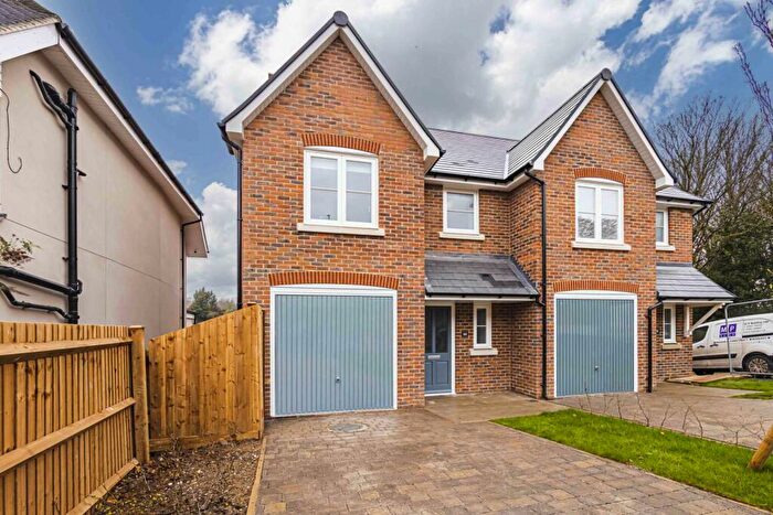 3 Bedroom Semi-Detached House To Rent In Sunnyhill Road, Hemel Hempstead, Hertfordshire, HP1