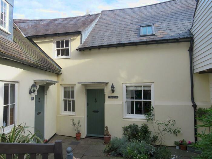 2 Bedroom House To Rent In Amwell End, Ware, SG12