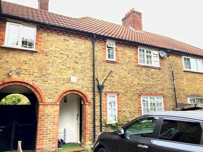 4 Bedroom Terraced House To Rent In Hilary Road, East Acton, London, W12