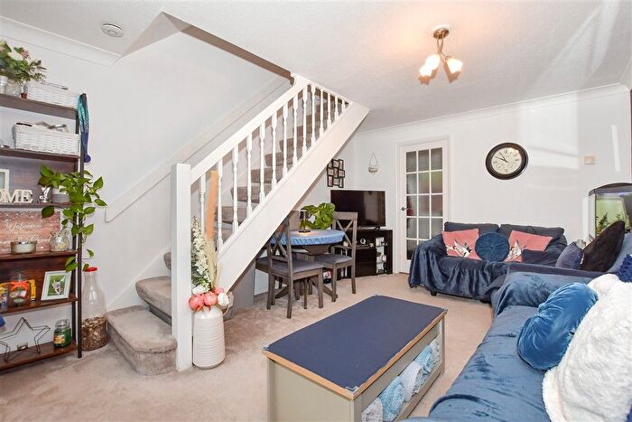 2 Bedroom Semi-Detached House For Sale In The Hurstings, Tovil, Kent, ME15