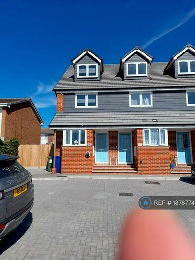 3 Bedroom Semi-Detached House To Rent In Bridge View, Isle Of Sheppey, ME11