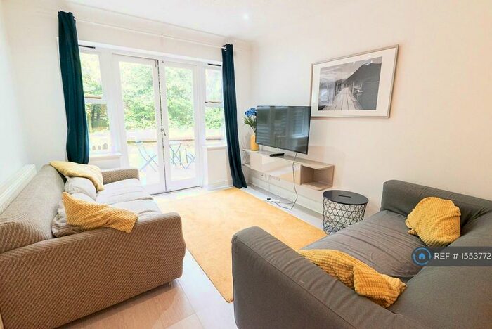 7 Bedroom Detached House To Rent In Cranford Way, Southampton, SO17