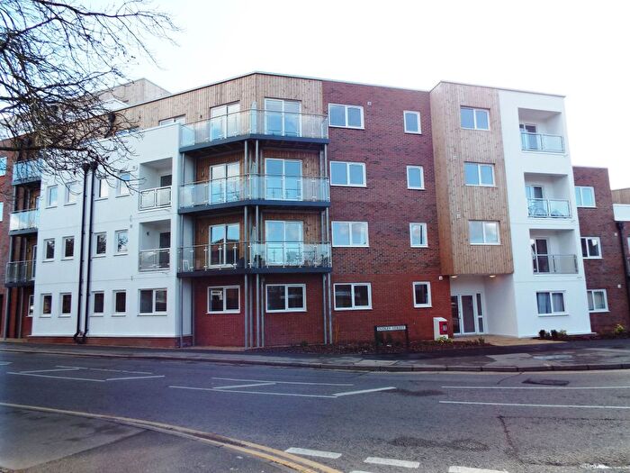1 Bedroom Flat To Rent In Highview Court, Luton, LU2