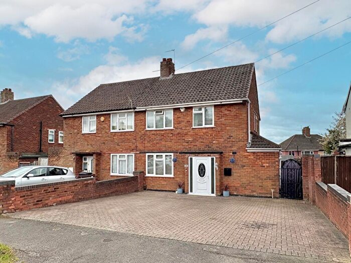 3 Bedroom Semi Detached House For Sale In Patricia Crescent, Dudley, DY1