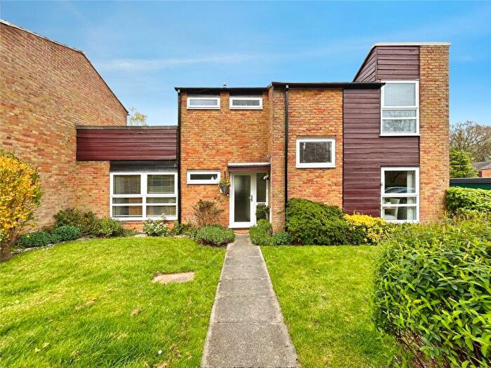 5 Bedroom Link Detached House For Sale In Capelands, New Ash Green, Longfield, Kent, DA3