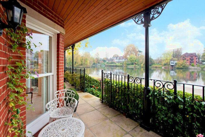 3 Bedroom Flat To Rent In River Road, Taplow, Maidenhead, SL6