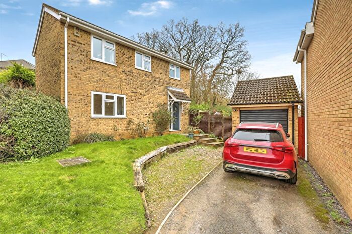 3 Bedroom Detached House For Sale In Blackwell Hill, Northampton, NN4