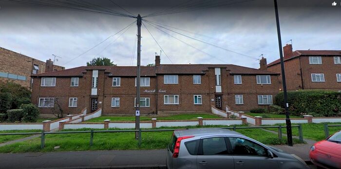 2 Bedroom Property To Rent In Hoecroft Court, Hoe Lane, London, Enfield, EN3
