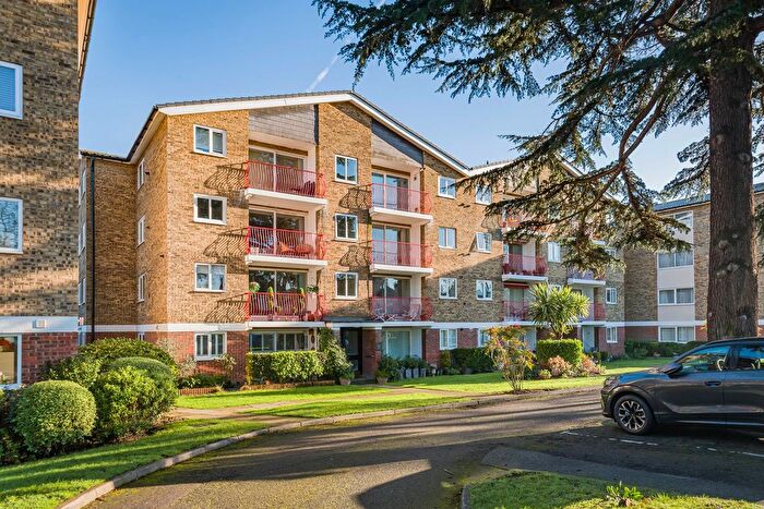 1 Bedroom Flat For Sale In Spruce Park, Cumberland Road, Bromley, BR2
