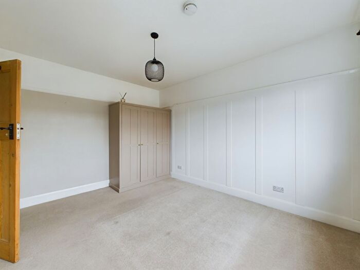 2 Bedroom Flat To Rent In Beaconsfield Avenue, Cosham, Portsmouth, PO6