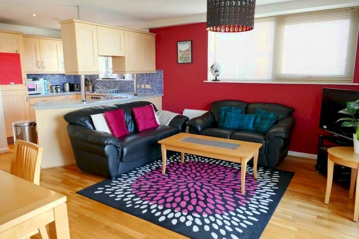 2 Bedroom Apartment To Rent In Whitehall Quay, Leeds, LS1