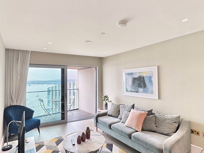 2 Bedroom Flat To Rent In Cutter Lane, London, SE10