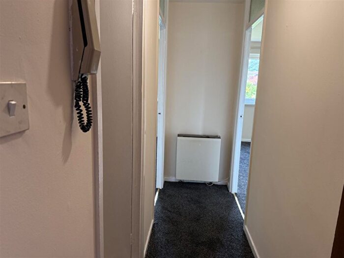 1 Bedroom Flat To Rent In Riley Crescent, Wolverhampton, WV3