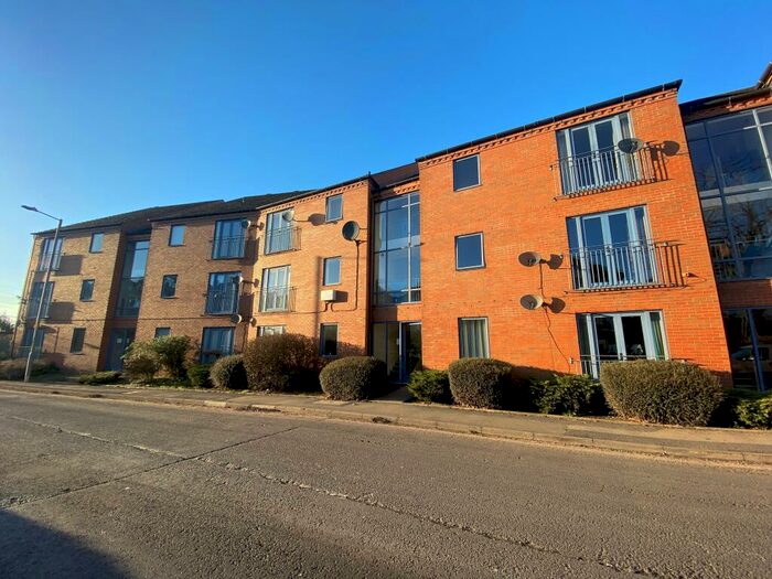 2 Bedroom Flat To Rent In Prospect View, Redditch, B97