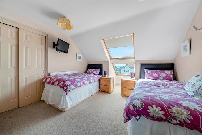 4 Bedroom Detached Bungalow For Sale In Moor Road, Swanage, BH19 - Photo 11
