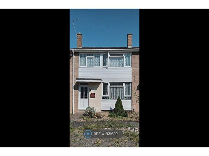 3 Bedroom Terraced House To Rent In Chatham Grove, Rochester, ME4