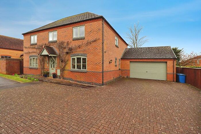 5 Bedroom Detached House For Sale In Honey Pot Close, Lincoln, LN2