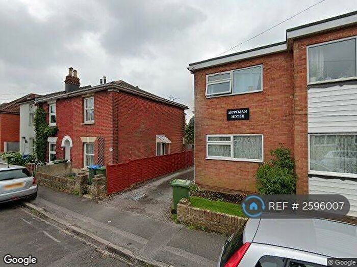 2 Bedroom Flat To Rent In Wolseley Road, Southampton, SO15