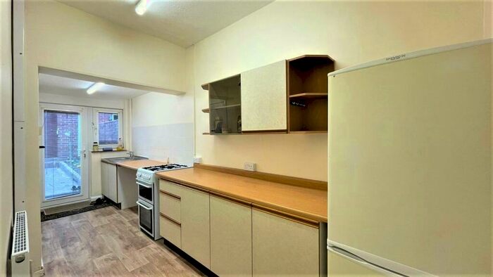 3 Bedroom Terraced House To Rent In Pinhoe Road, Exeter, EX4