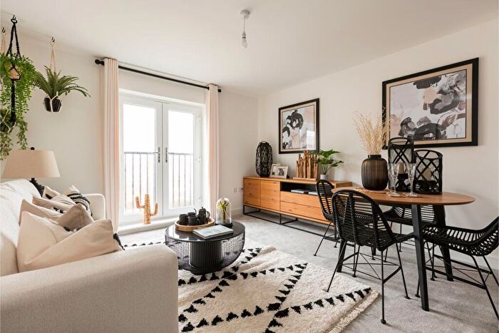 2 Bedroom Apartment For Sale In Lindridge Road, Sutton Coldfield, B75