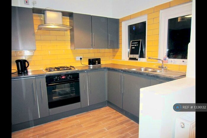 5 Bedroom Terraced House To Rent In Thornycroft Road, Liverpool, L15