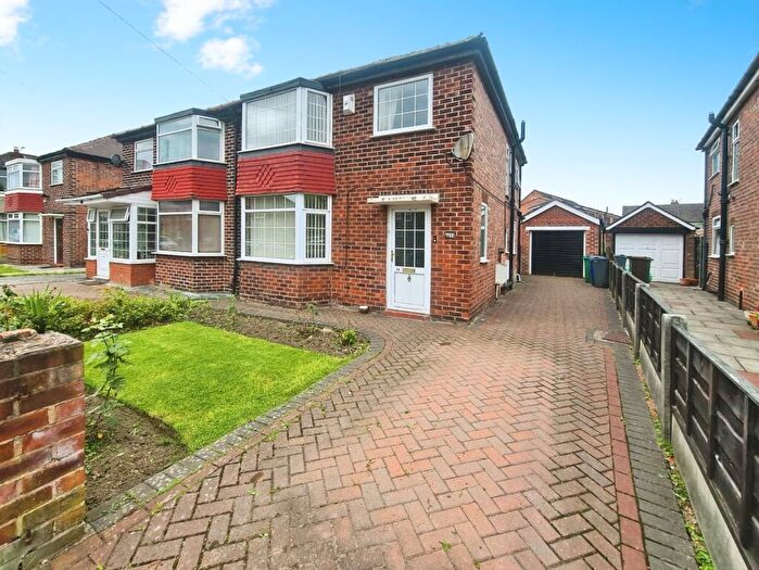 3 Bedroom Semi-Detached House For Sale In Farlands Drive, East Didsbury, Greater Manchester, M20