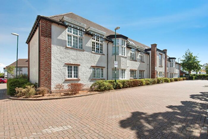 2 Bedroom Apartment For Sale In Ascot Drive, Letchworth Garden City, SG6