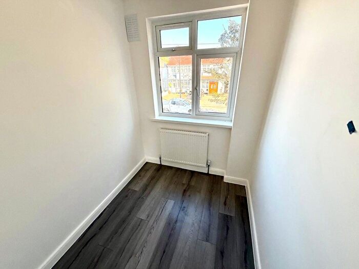 4 Bedroom Terraced House To Rent In Wentworth Road, Southall, UB2
