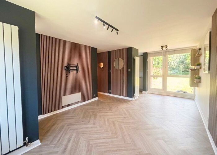 2 Bedroom Flat To Rent In Grange Road, Sutton, SM2