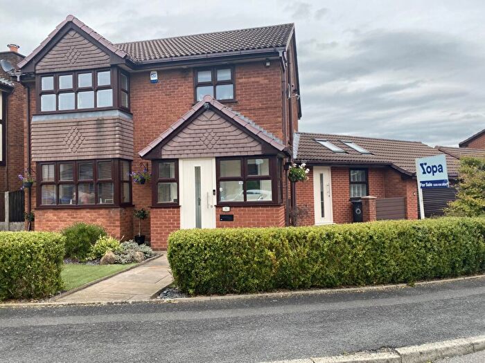 4 Bedroom Detached House For Sale In Claydon Drive, Manchester, M26