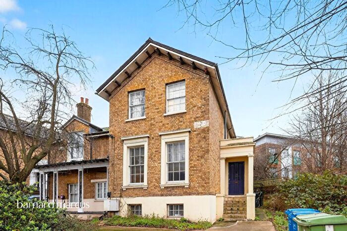 4 Bedroom Semi Detached House For Sale In Queens Road, London, SE15