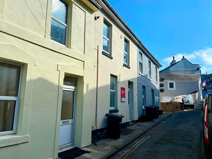 2 Bedroom Maisonette To Rent In Brunswick Terrace, Torquay, TQ1