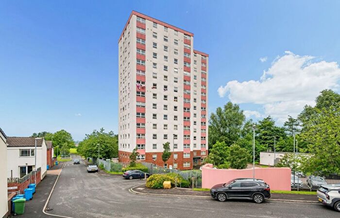 2 Bedroom Flat For Sale In Lansdowne Court, Chadderton, OL9