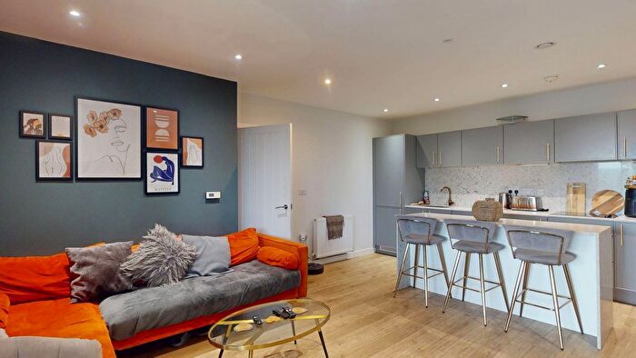 1 Bedroom Flat For Sale In Purley Way, Croydon, London, CR0