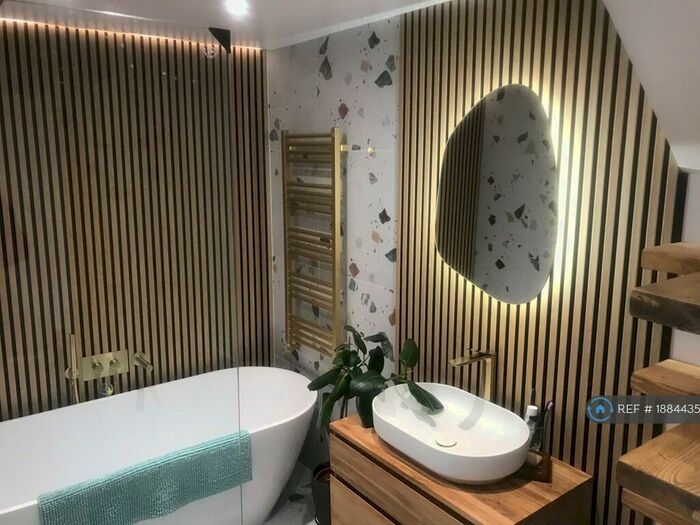 2 Bedroom Flat To Rent In Wilton Way, London, E8