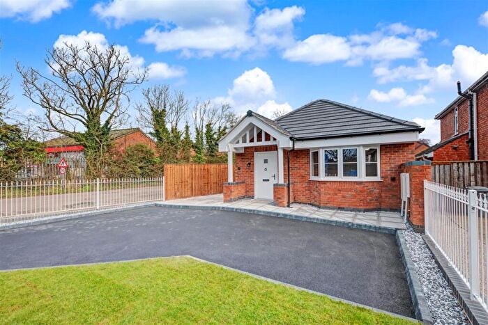 2 Bedroom Detached Bungalow For Sale In Stapleford Road, Trowell, Nottingham, NG9