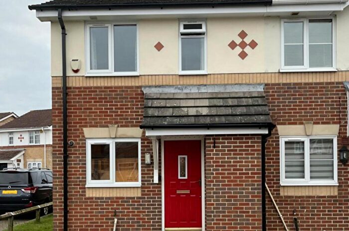 2 Bedroom House To Rent In Palace Close, SL1