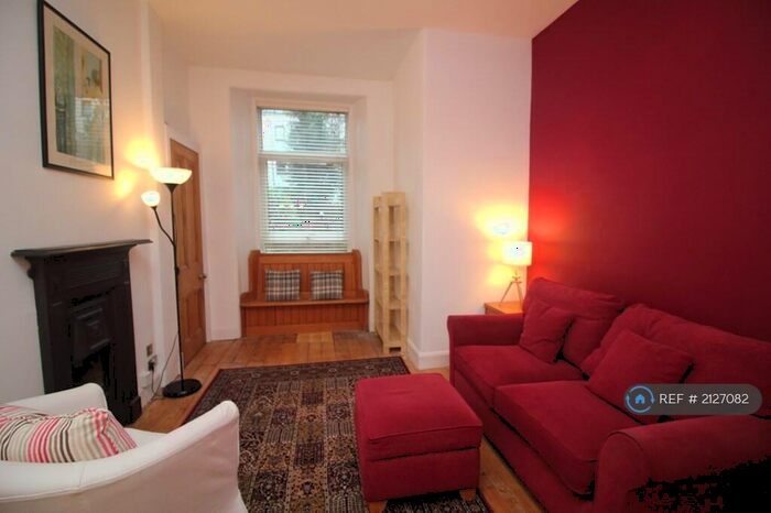 1 Bedroom Flat To Rent In Logie Green Road, Edinburgh, EH7