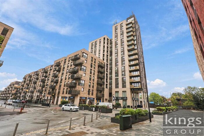 1 Bedroom Flat For Sale In Peregrine Point, Enfield, EN3