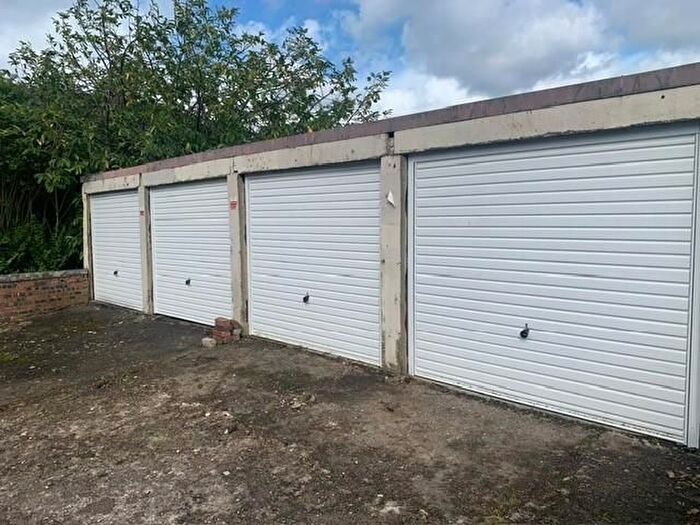 1 Bedroom Garage / Parking To Rent In Crofthill Road, Glasgow, G44