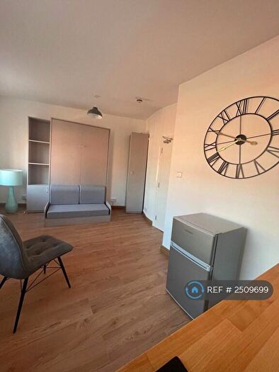 Studio To Rent In Camden Rd, London, NW5