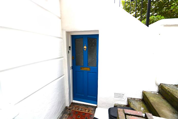 1 Bedroom Flat To Rent In Pelham Road, Wimbledon, SW19
