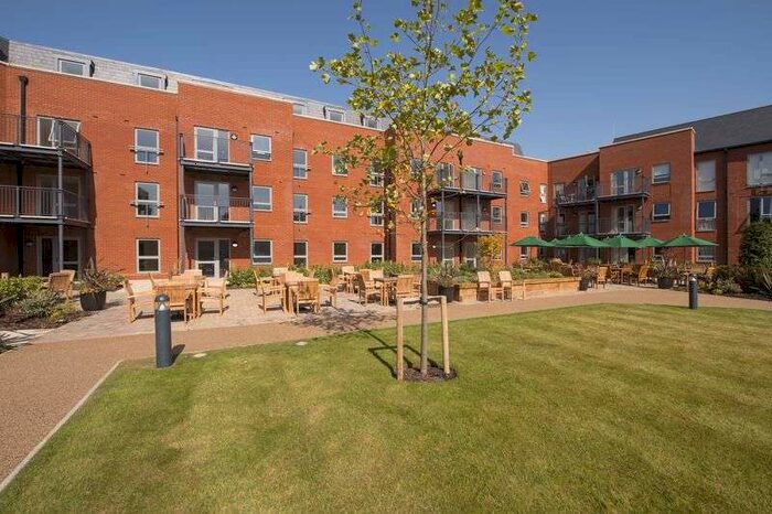 1 Bedroom Property To Rent In Endless Street, Salisbury, SP1