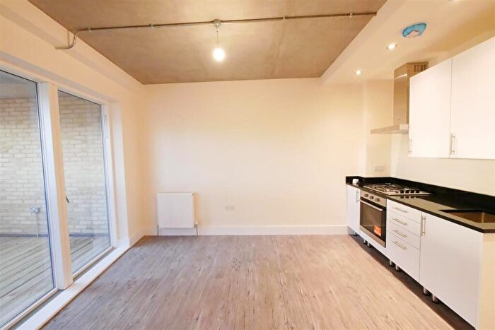 2 Bedroom Apartment To Rent In South Street, Romford, RM1